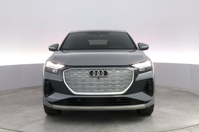 2022 Audi Q4 e-tron — photo 9 of 20