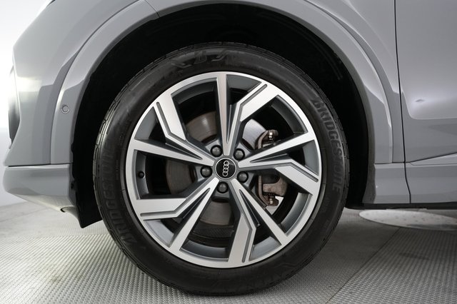 2022 Audi Q4 e-tron — photo 15 of 20
