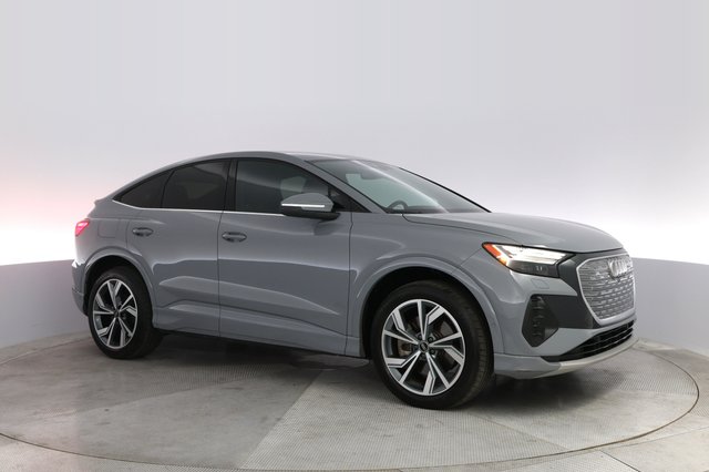 2022 Audi Q4 e-tron — photo 11 of 20