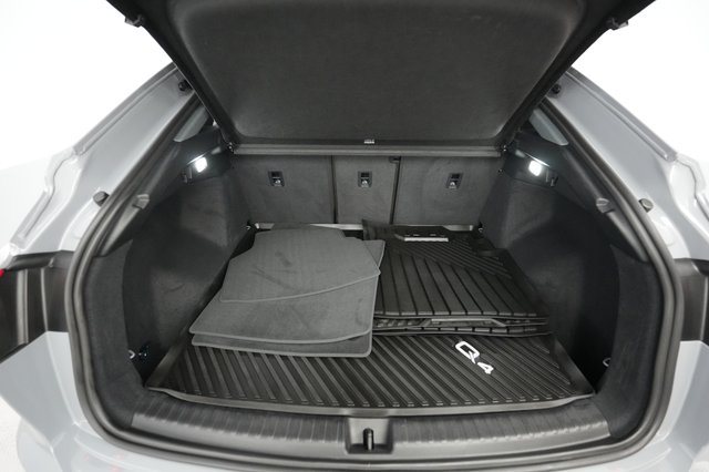2022 Audi Q4 e-tron — photo 6 of 20