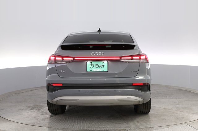2022 Audi Q4 e-tron — photo 12 of 20
