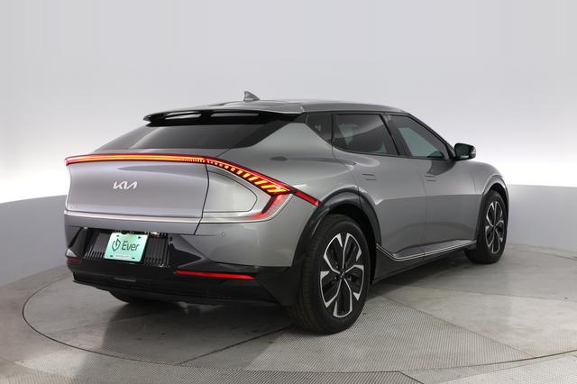 2023 Kia EV6 — photo 2 of 20