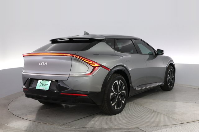 2023 Kia EV6 — photo 2 of 20