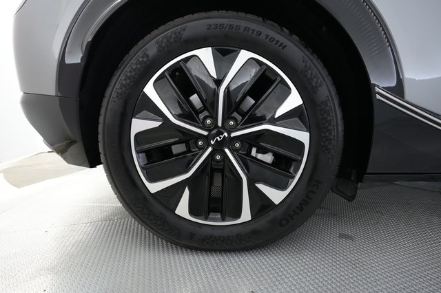 2023 Kia EV6 — photo 14 of 20