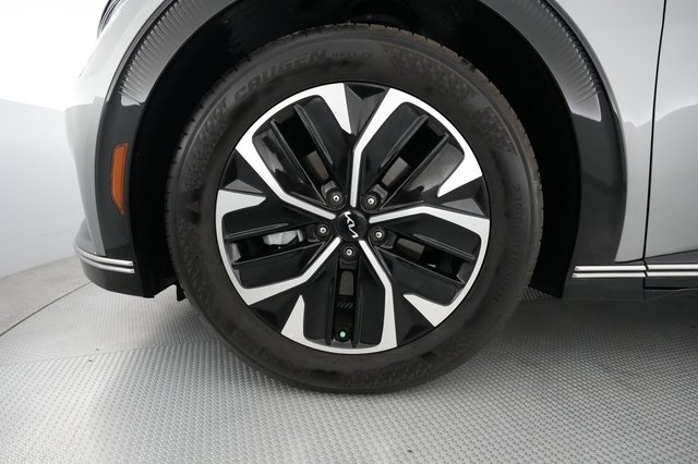 2023 Kia EV6 — photo 7 of 20
