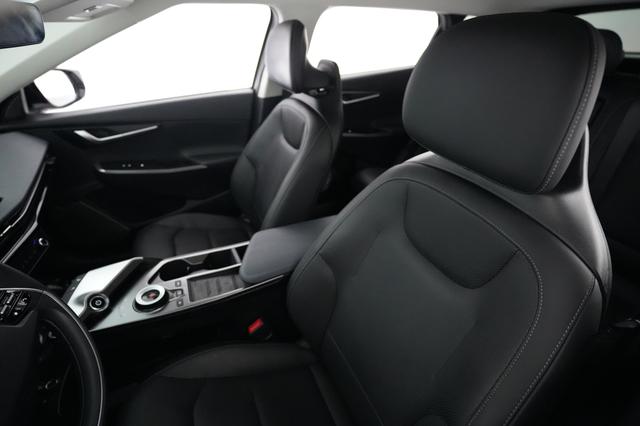 2023 Kia EV6 — photo 3 of 20