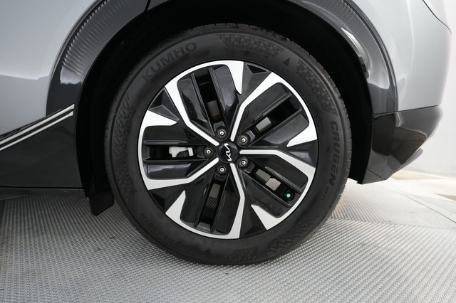 2023 Kia EV6 — photo 16 of 20