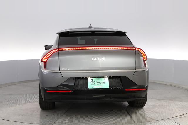 2023 Kia EV6 — photo 8 of 20