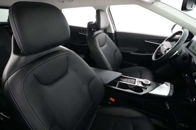 2023 Kia EV6 — photo 18 of 20