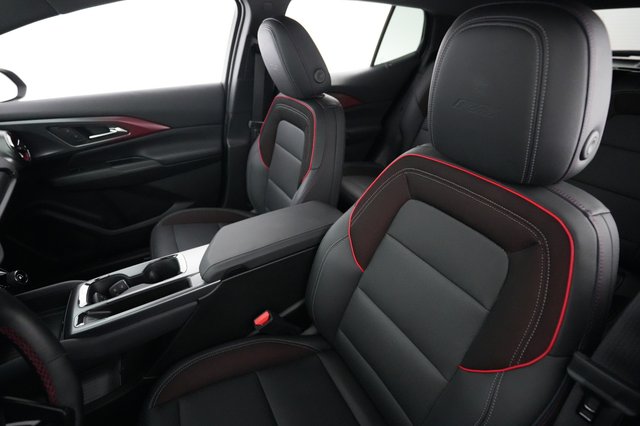 2024 Chevrolet Equinox EV — photo 3 of 21