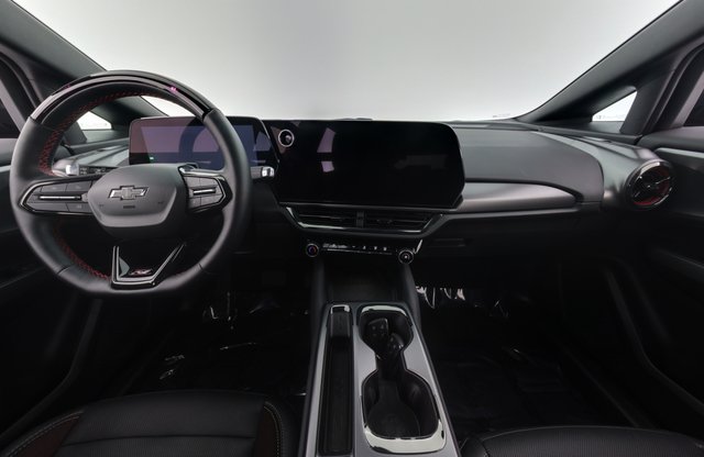 2024 Chevrolet Equinox EV — photo 20 of 21