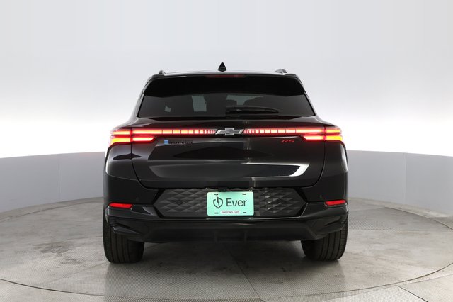2024 Chevrolet Equinox EV — photo 12 of 21