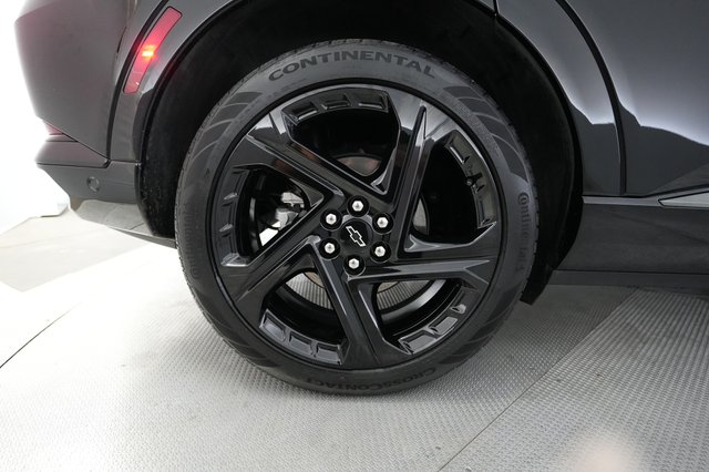 2024 Chevrolet Equinox EV — photo 17 of 21