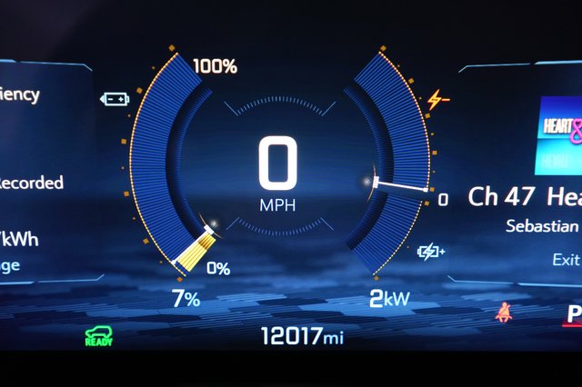 2024 Chevrolet Equinox EV — photo 5 of 21