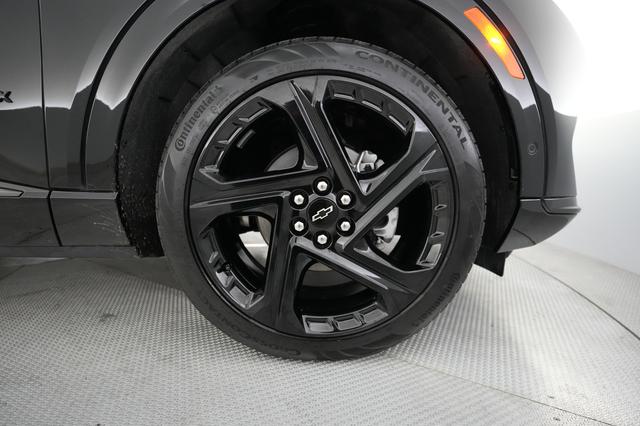 2024 Chevrolet Equinox EV — photo 7 of 21