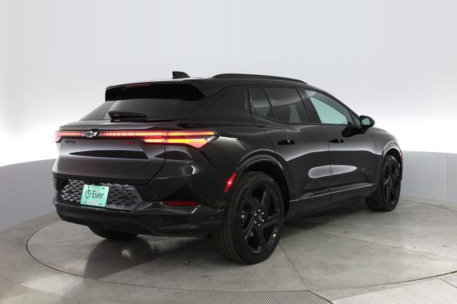 2024 Chevrolet Equinox EV — photo 2 of 21