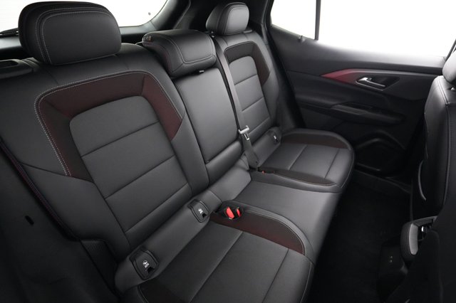 2024 Chevrolet Equinox EV — photo 4 of 21