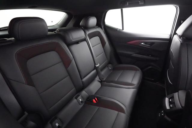 2024 Chevrolet Equinox EV — photo 4 of 23