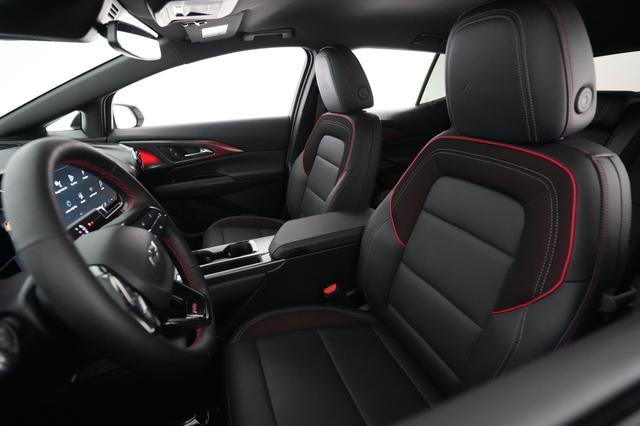 2024 Chevrolet Equinox EV — photo 3 of 23