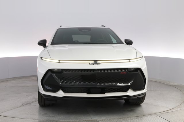 2024 Chevrolet Equinox EV — photo 9 of 23