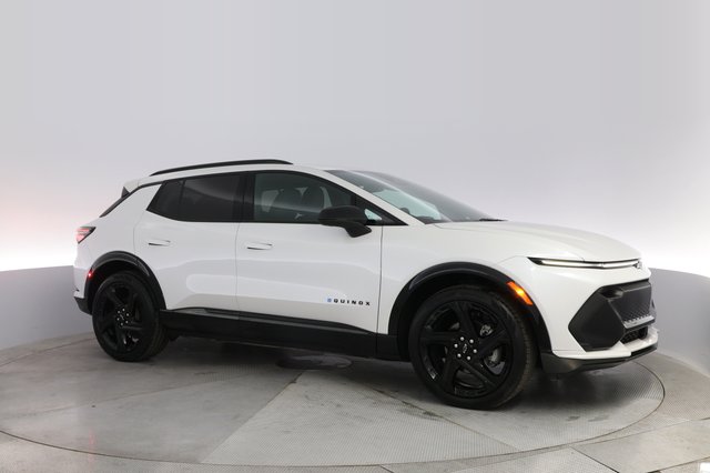 2024 Chevrolet Equinox EV — photo 11 of 23