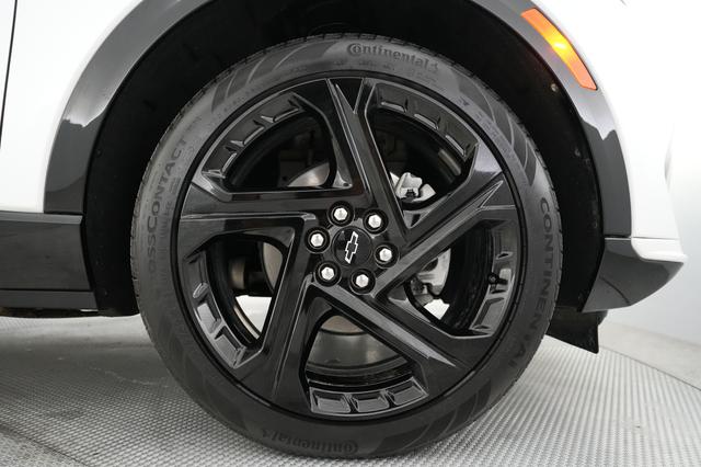 2024 Chevrolet Equinox EV — photo 7 of 23