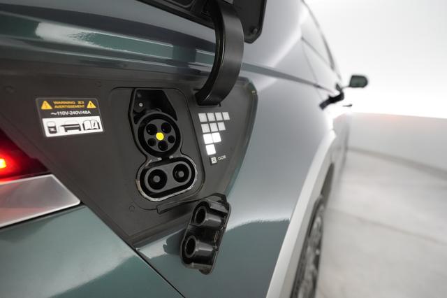 2024 Hyundai IONIQ 5 — photo 8 of 22