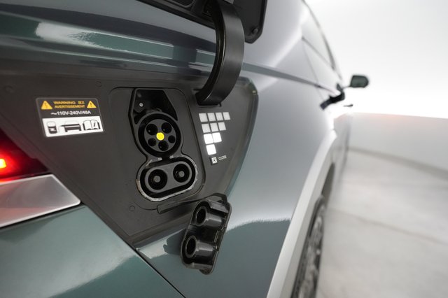 2024 Hyundai IONIQ 5 — photo 8 of 22