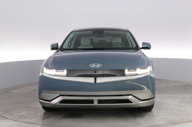 2024 Hyundai IONIQ 5 — photo 9 of 24