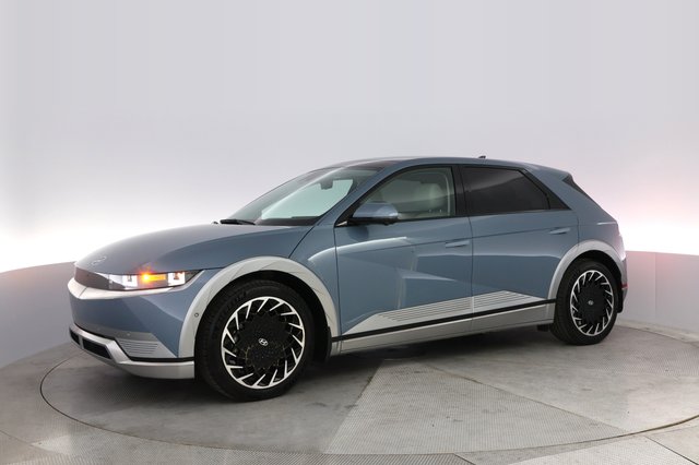 2024 Hyundai IONIQ 5 — photo 14 of 24