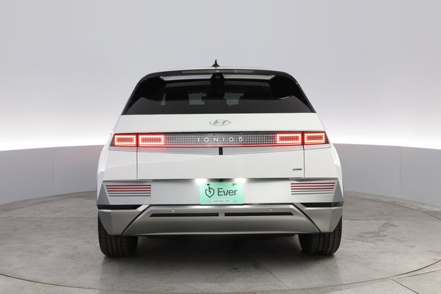 2024 Hyundai IONIQ 5 — photo 12 of 21