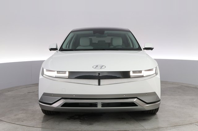 2024 Hyundai IONIQ 5 — photo 9 of 21