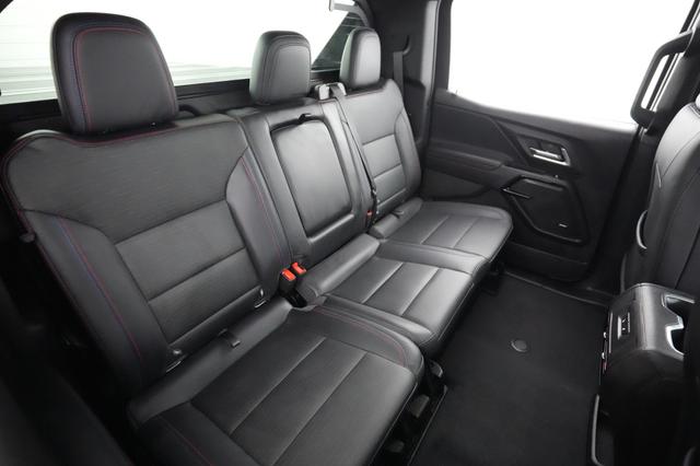 2024 Chevrolet Silverado EV — photo 4 of 17