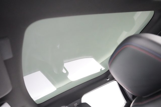 2024 Chevrolet Silverado EV — photo 14 of 17