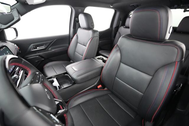 2024 Chevrolet Silverado EV — photo 3 of 17