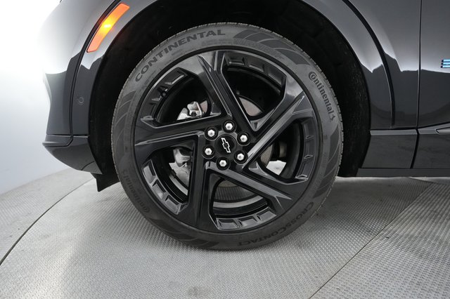 2024 Chevrolet Equinox EV — photo 15 of 20