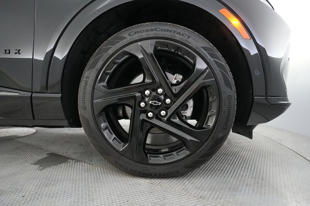 2024 Chevrolet Equinox EV — photo 17 of 20