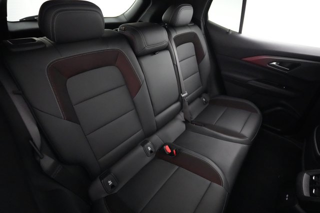 2024 Chevrolet Equinox EV — photo 4 of 20