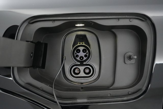 2024 Chevrolet Equinox EV — photo 8 of 20