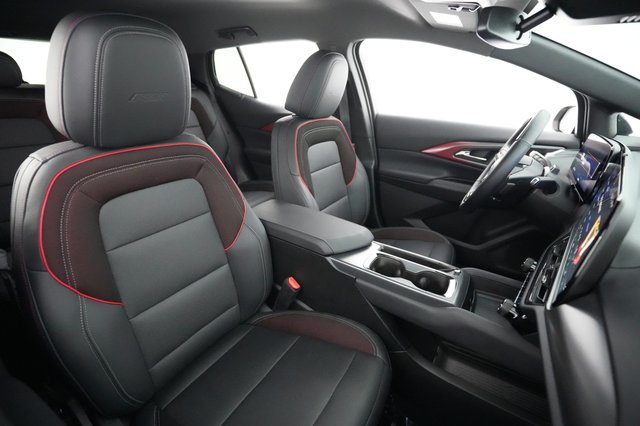 2024 Chevrolet Equinox EV — photo 18 of 20
