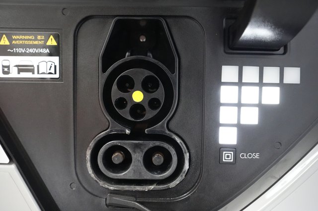 2024 Hyundai IONIQ 5 — photo 8 of 20