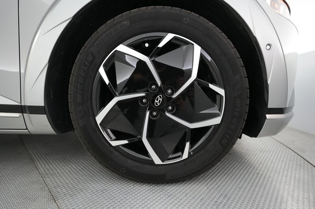 2024 Hyundai IONIQ 5 — photo 17 of 20