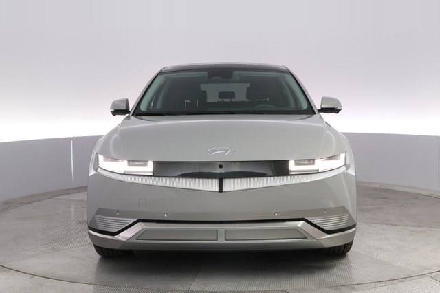 2024 Hyundai IONIQ 5 — photo 9 of 20