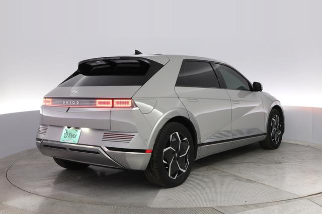 2024 Hyundai IONIQ 5 — photo 2 of 20