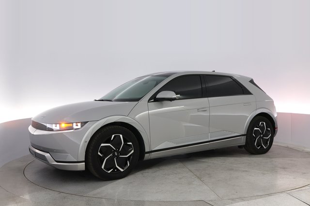 2024 Hyundai IONIQ 5 — photo 14 of 20