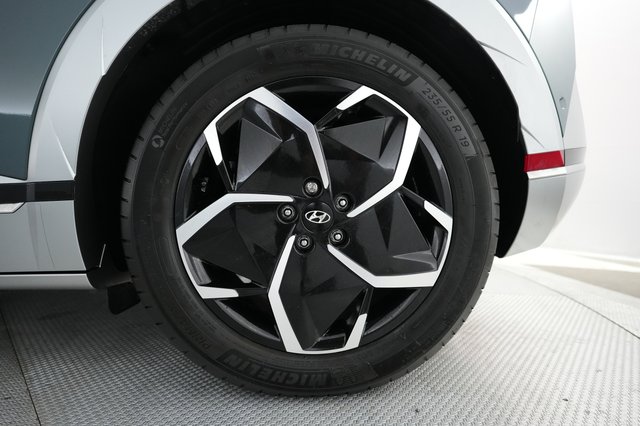 2024 Hyundai IONIQ 5 — photo 16 of 22