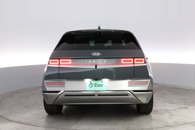 2024 Hyundai IONIQ 5 — photo 12 of 22