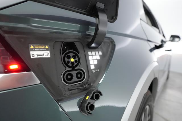 2024 Hyundai IONIQ 5 — photo 8 of 22