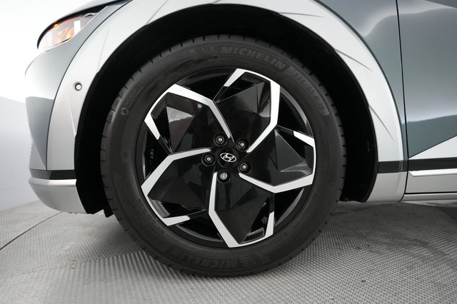 2024 Hyundai IONIQ 5 — photo 15 of 22