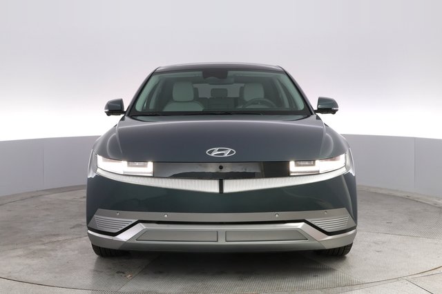 2024 Hyundai IONIQ 5 — photo 9 of 22